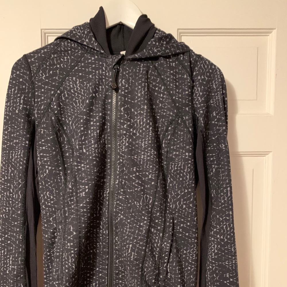 Lululemon daily practice jacket